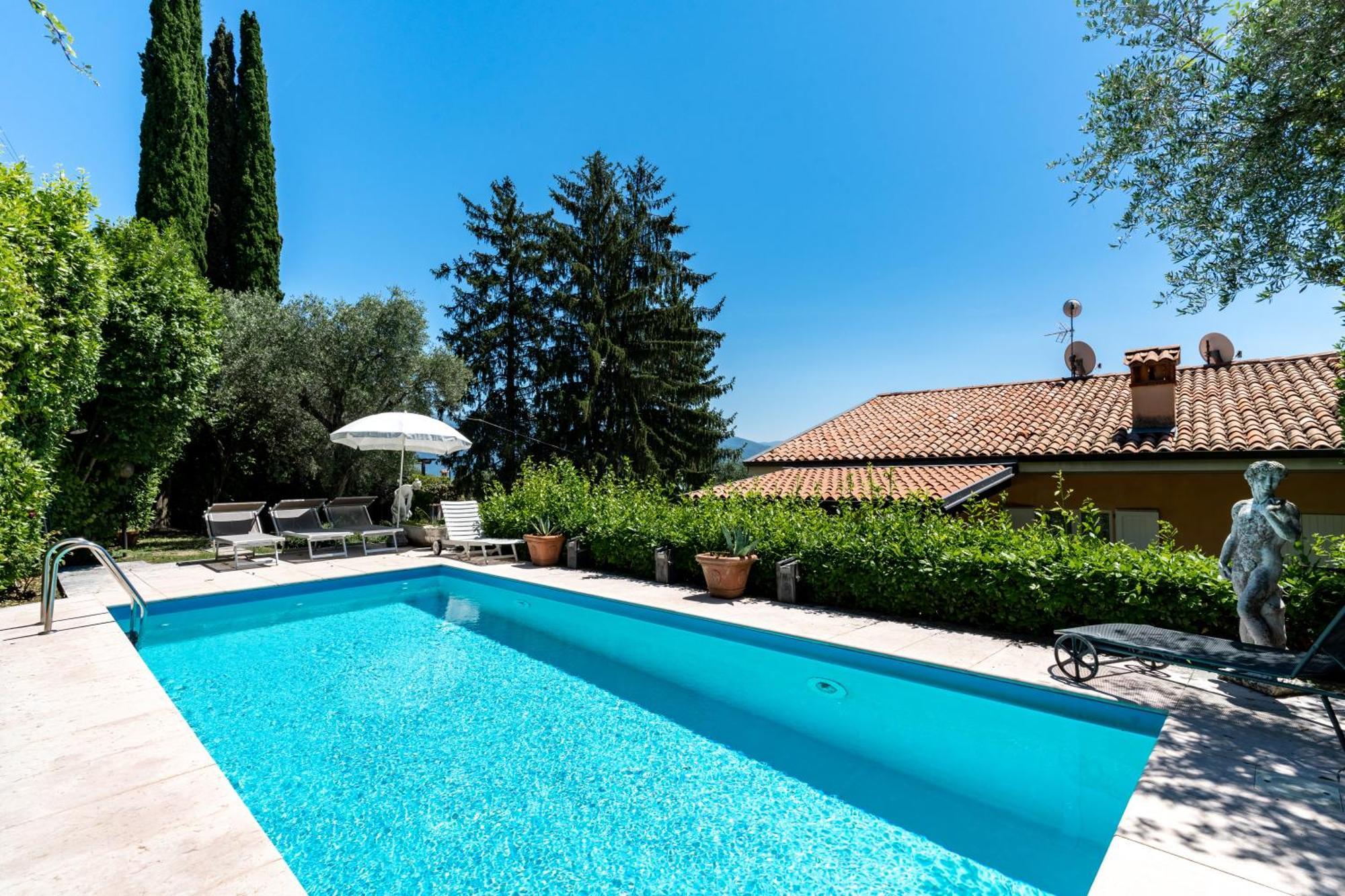 Casa Belvedere ตอสโกลาโน มาแดร์โน ภายนอก รูปภาพ