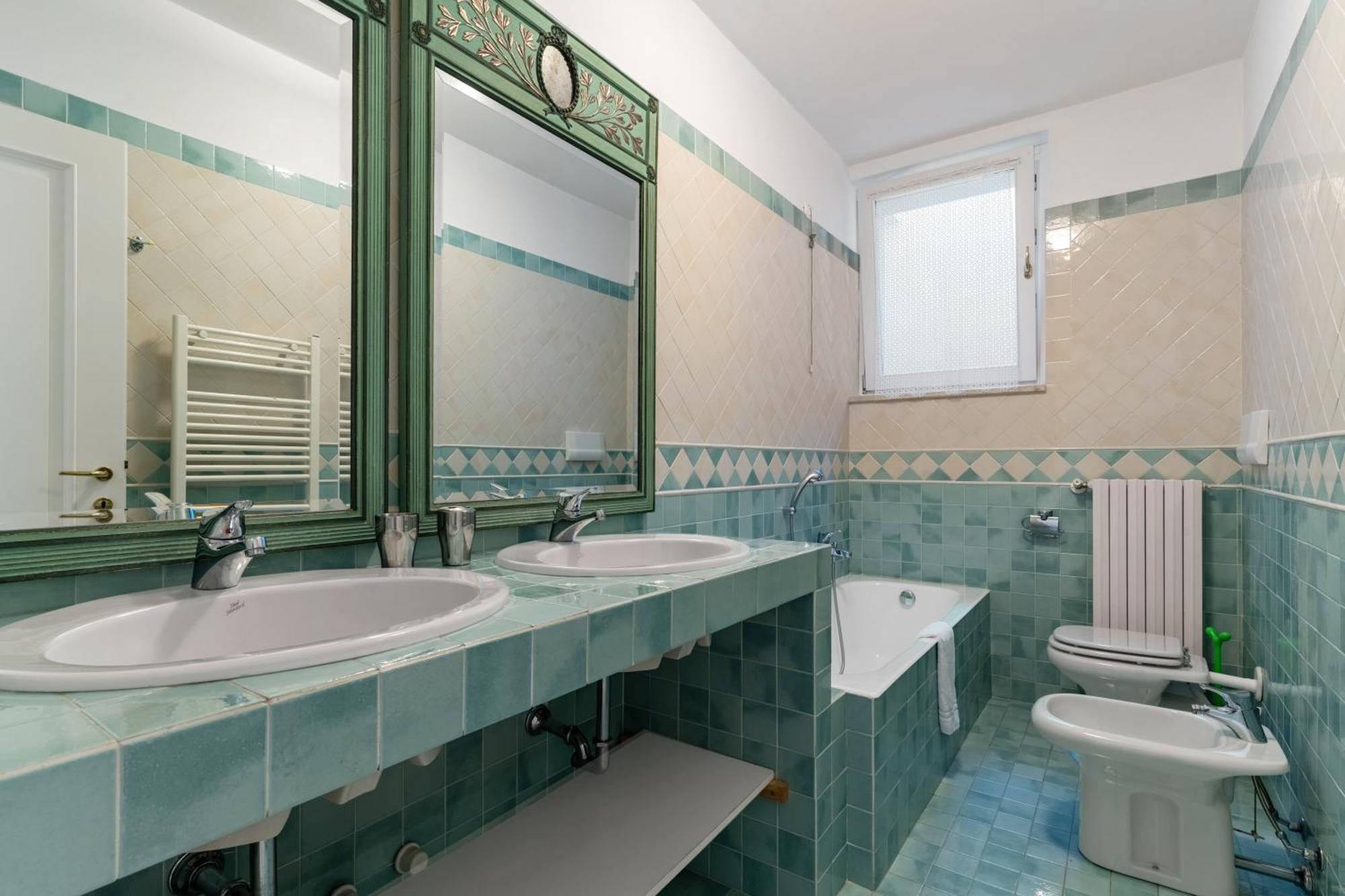 Casa Belvedere ตอสโกลาโน มาแดร์โน ภายนอก รูปภาพ